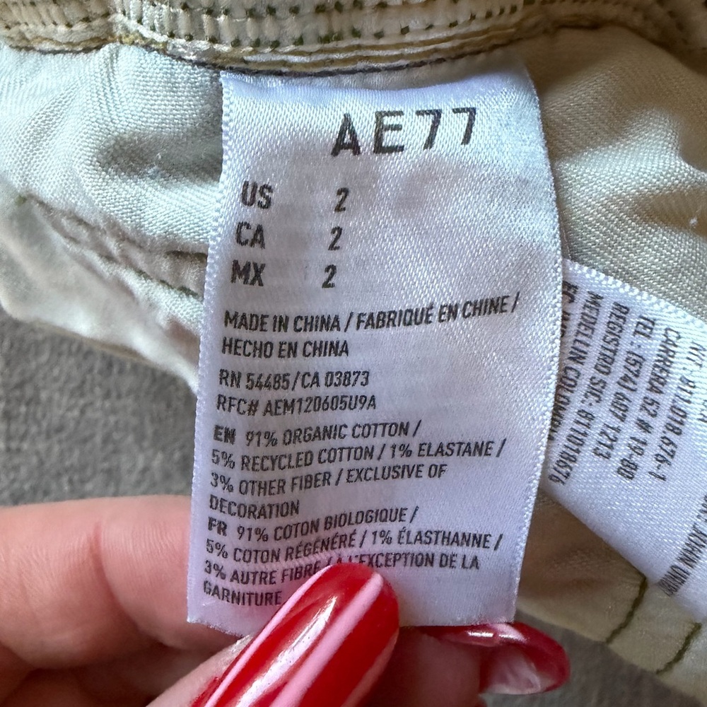 American Eagle 77 Outfitters Light Blue Distressed Denim Shorts - Picture 3 of 3